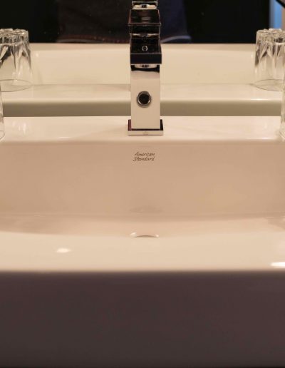 Room #1 – Bathroom sink | Commodities in Sutton, Eastern Townships | Auberge Sutton Brouërie